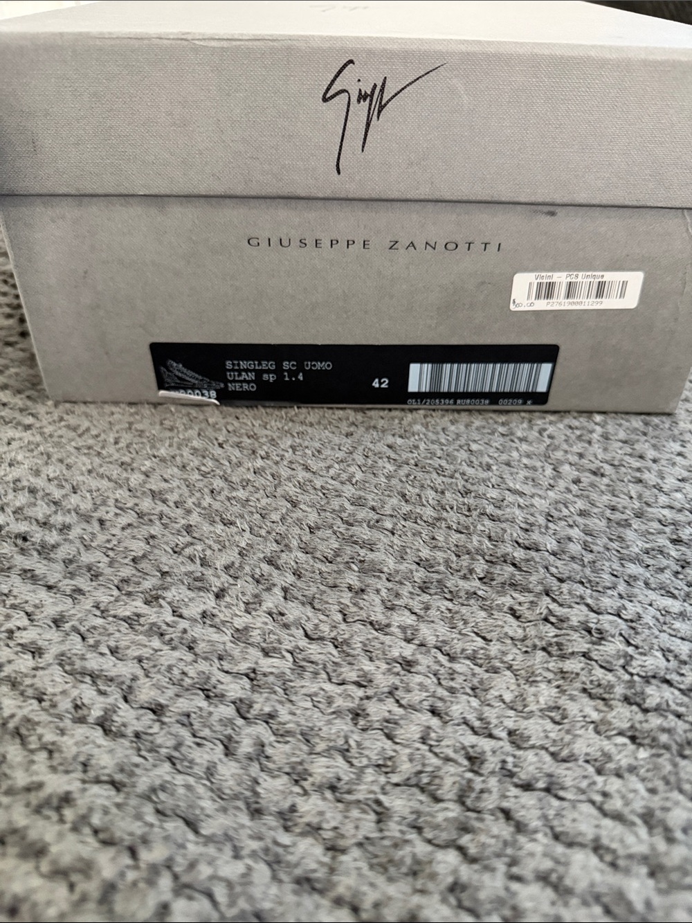 Giuseppe Zanotti Black and White Men's Low-Top Sneakers - Picture 6 of 6